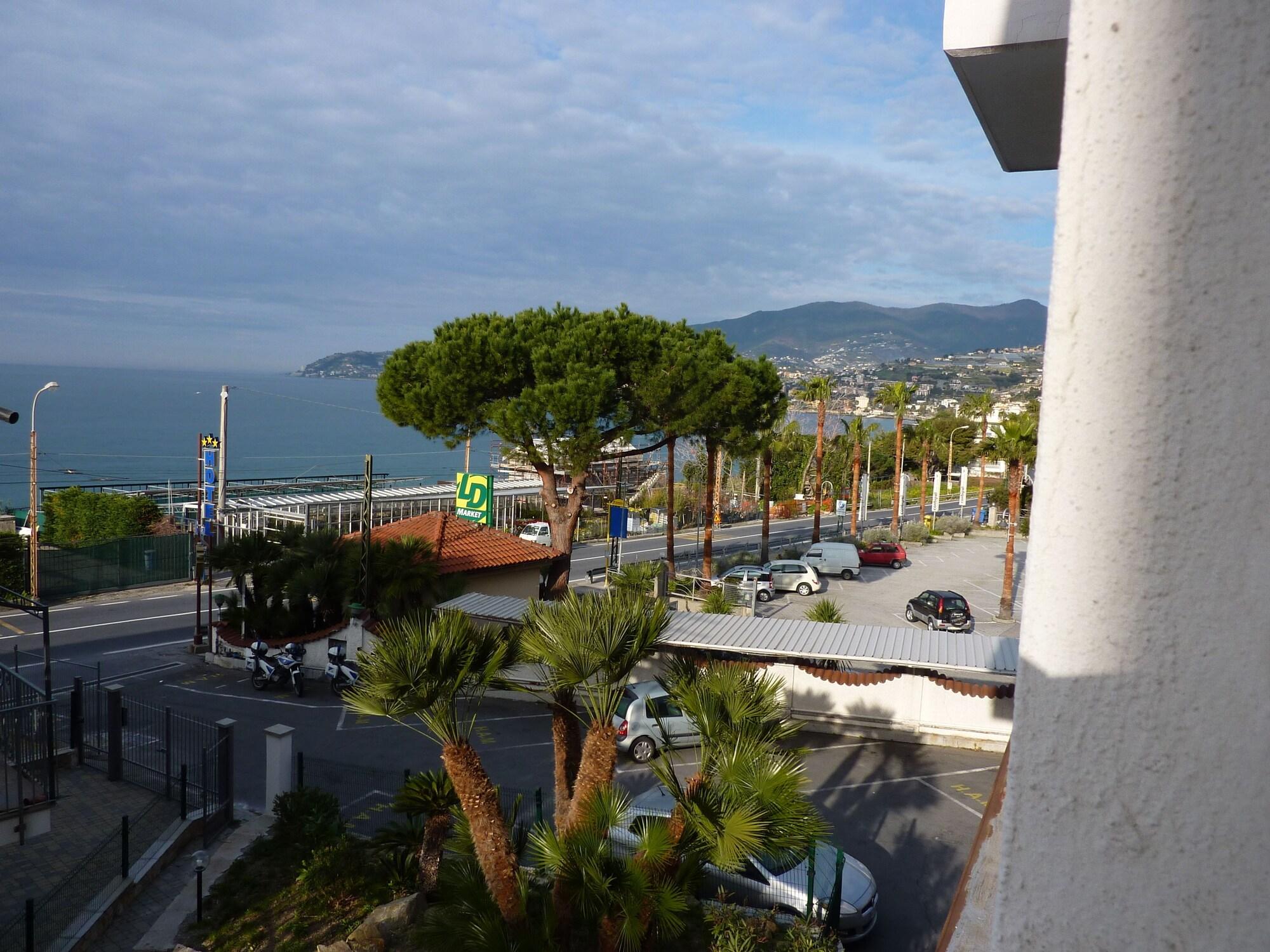 Hotel Ariston Montecarlo Sanremo Luaran gambar